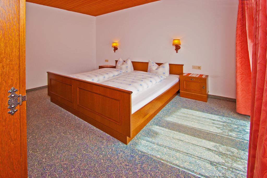 Ferienwohnungen Appartements Patscheider Финкенберг Стая снимка