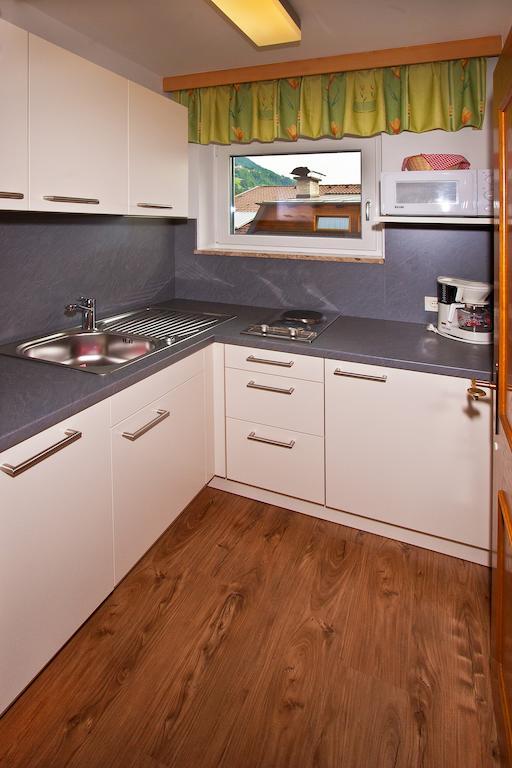 Ferienwohnungen Appartements Patscheider Финкенберг Стая снимка